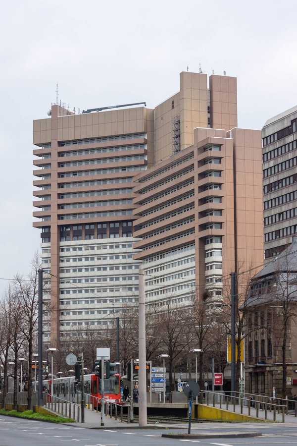 Köln (DE), Amts- und Landgericht -- 2014 -- 1244
