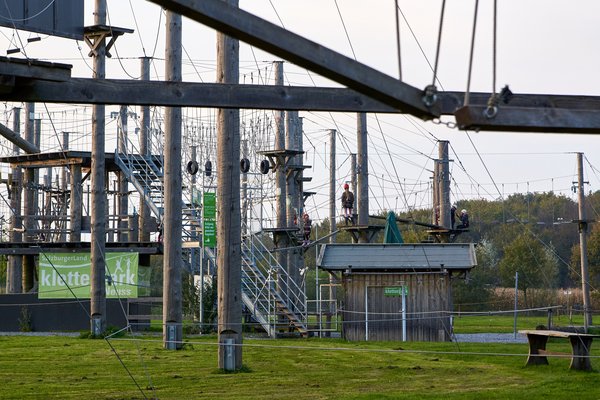 Neuss (DE), Alpenpark, Kletterpark „SalzburgerLand“ -- 2014 -- 7302