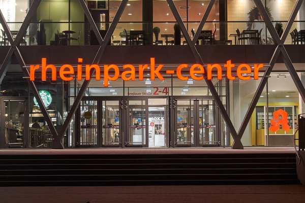Neuss (DE), Rheinpark-Center -- 2014 -- 7443