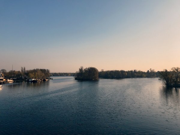 Berlin (DE), Tegeler See -- 2019 -- 7346
