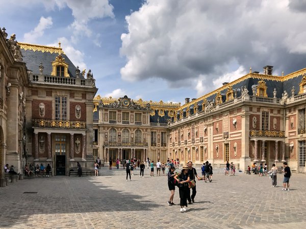 Versailles (FR), Schloss Versailles, Königshof -- 2019 -- 2734