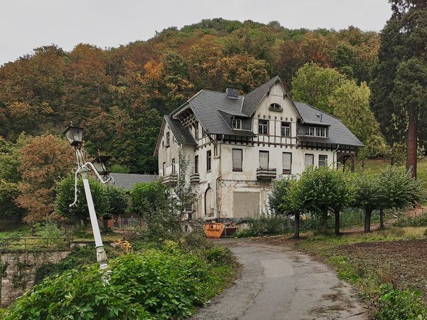 Königswinter (DE), Burghof -- 2020 -- 162951