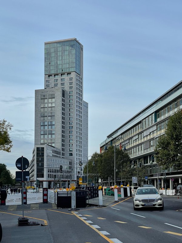 Berlin (DE), Hotel „Waldorf Astoria“ -- 2021 -- 8660