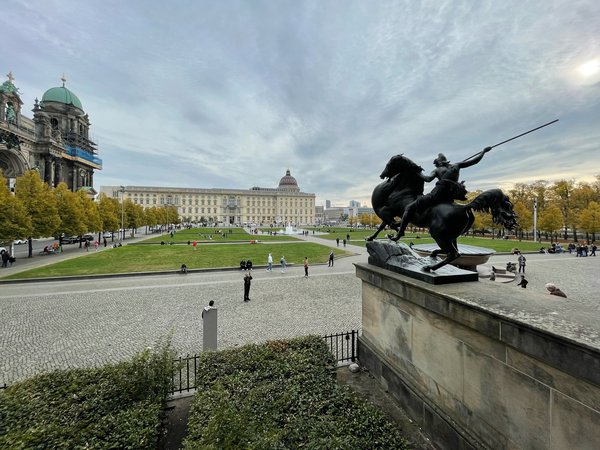 Berlin (DE), Lustgarten -- 2021 -- 9024