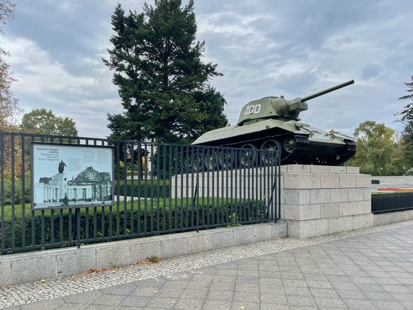 Berlin (DE), Sowjetisches Ehrenmal -- 2021 -- 9295