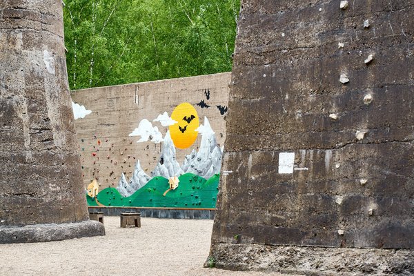 Duisburg (DE), Landschaftspark Nord, Kletterwand -- 2022 -- 0151