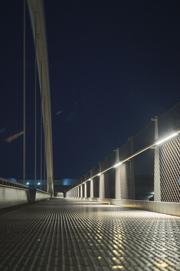 Neuss (DE), Hafen, Pierburg-Brücke -- 2023 -- 0045