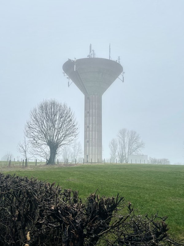 Welkenraedt (BE), Wasserturm von Henri-Chapelle -- 2024 -- 2681