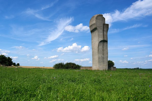Neuss (DE), Raketenstation Hombroich, Skulptur „Begirari V“ -- 2024 -- 0047