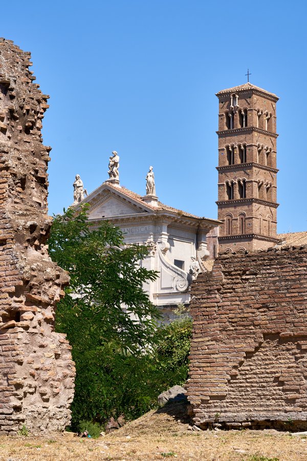 Rom (IT), Forum Romanum, Kirche "Santa Francesca Romana" -- 2024 -- 0325