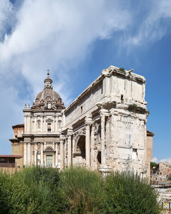 Rom (IT), Forum Romanum, Septimius-Severus-Bogen & Santi Luca e Martina -- 2024 -- 0559-72