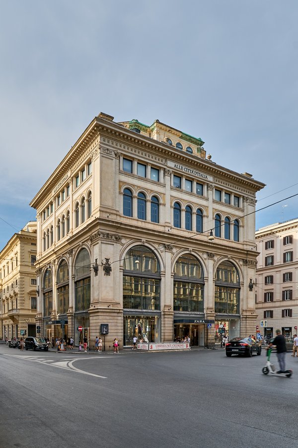 Rom (IT), Via del Corso 189 -- 2024 -- 0452