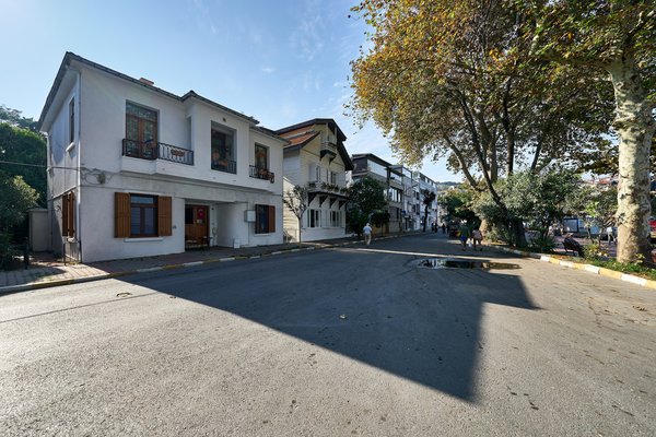 Istanbul (TR), Burgazada, Barbaros Hayrettin Caddesi -- 2024 -- 0693