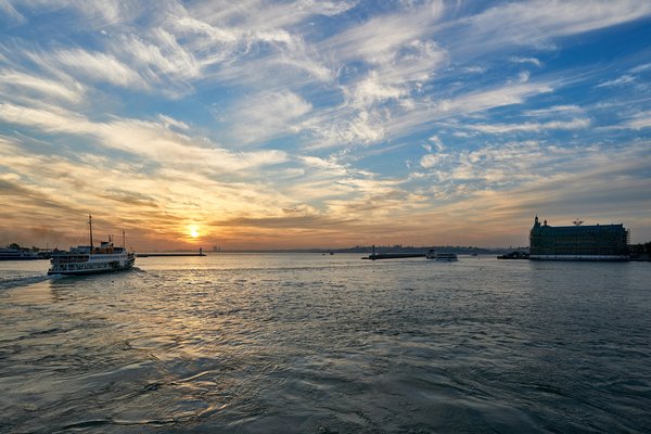 Istanbul (TR), Hafen von Haydarpaşa -- 2024 -- 1036