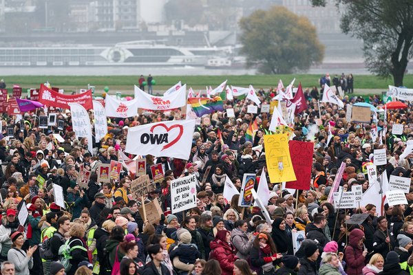 Düsseldorf (DE), „NRW bleib sozial“ -- 2024 -- 0675
