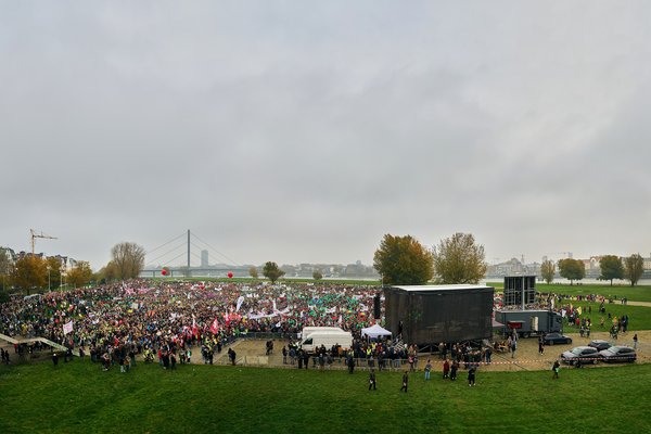 Düsseldorf (DE), „NRW bleib sozial“ -- 2024 -- 0967-1005