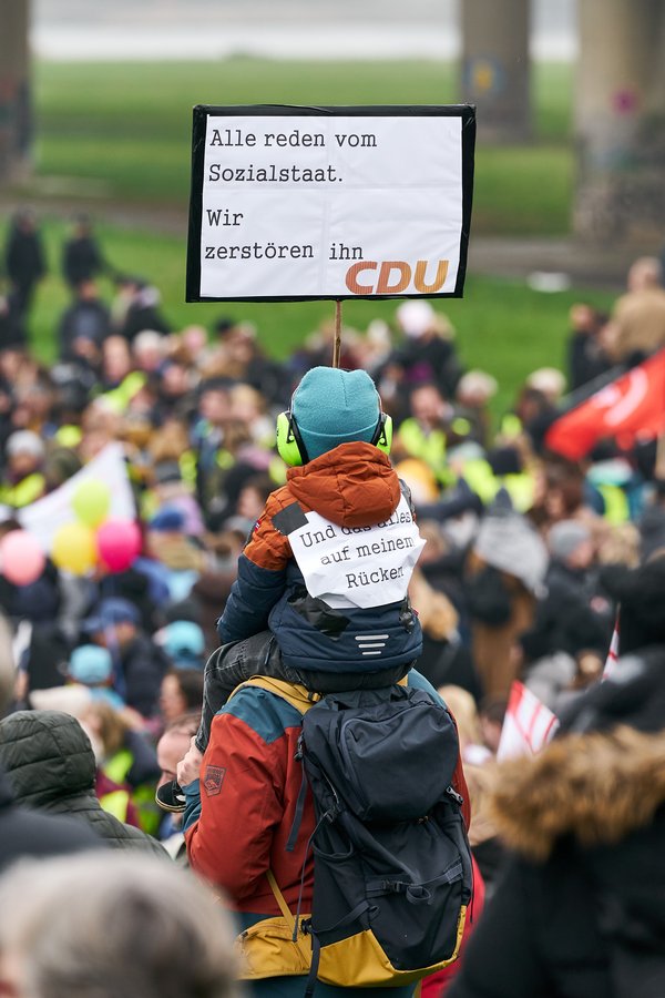 Düsseldorf (DE), „NRW bleib sozial“ -- 2024 -- 1107